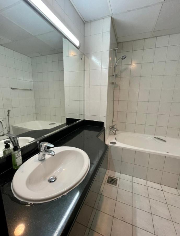 Expo Backpackers Hostel Dubai Exterior foto